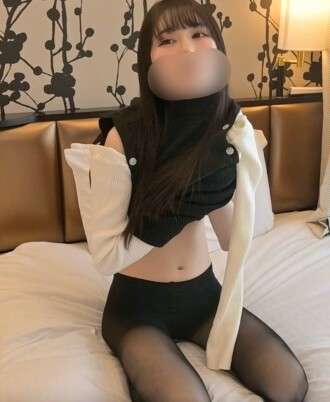 FC2-PPV-4335126（个人拍摄）推荐给喜欢苗条身材的人。20岁的Hina-chan，身着公主剪裁，太可爱了。中出后，用窥器观察阴道 [酒井刚三]