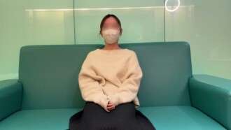 FC2-PPV-4595364 23살의 아름답고 세련된 선생님.그녀는 털이 많은 아름다운 보지를 정액으로 만들고 완전히 쓰러져, 날 자지를 보고 기뻐서 몸부림치다 → 거대한 질내 사정