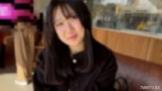 FC2-PPV-4607553 1680年代に登場した19歳の男性**で、笑顔を浮かべています。*無邪気な女友達は必然です。