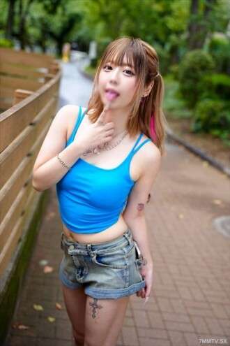 FC2-PPV-4658493 奇异辣妹肉店新陈疯了其他女人 [真实 1000 人]