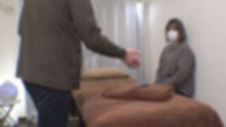 FC2-PPV-4659339 新产品在 4 月 6 日之前以半价发售！[未经审查/Namahame] 一位怀孕两个月的敏感妻子第一次来到这家商店。她想要一个温和的按摩，所以我们非常谨慎地对待她。