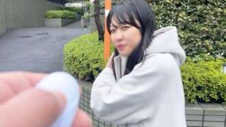 FC2-PPV-4661583 直到 22 日获得 990 点积分！！第一次开枪 * 21 岁的漂亮胸女儿用遥控振动棒玩得尴尬。她用湿透的敏感阴部一遍又一遍地射精！