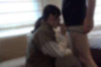 FC2-PPV-4664508 * 4月15日前首次使用可享受80％的折扣* [未经审查] [露脸] 一个与男人交往的唯一经历就是和男朋友在一起的漂亮女孩被她的恶魔男友介绍给了P-job...被射精后她发呆了，