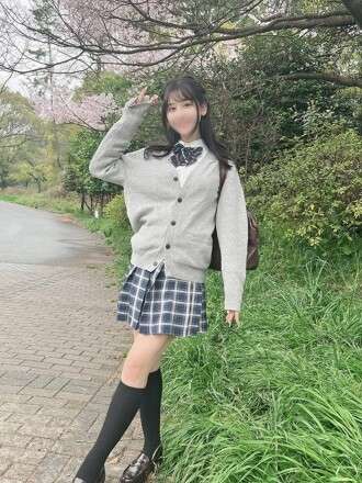 FC2-PPV-4669180 Emi-chan from the tea ceremony club, 18 years old, a fair-skinned, slender beauty with hidden big breasts, gets horny in the spring weather and has sex with me. *First come, first served, high quality bonus included*