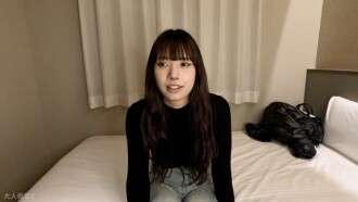 FC2-PPV-4671205 [业余初拍] Hina (18) 我对这个不耐压的可爱女孩做任何我想做的事。我在她还穿着衣服的时候给她口交，然后我给她深喉然后把精液射进她的嘴里。我也在她的阴道里射精。我一起玩