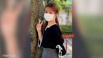 FC2-PPV-4697139 我纯洁天真地养育**。在房间外光线照射期间，油和暴露在阳光下的油被深深地咽了下去，深喉的性爱真的很棒！③