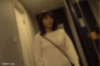 FC2-PPV-4702428 [商业镜头] 正面是我的 i-ya 店员，背面是一个感性的人。