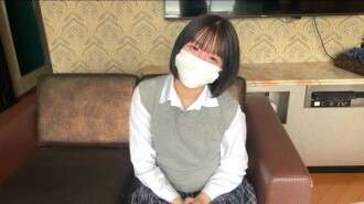 FC2-PPV-4716362 [Tanpa Sensor] Dia adalah gadis yang rapi dan rapi dengan rambut hitam berseragam, tapi dia sangat erotis! Sebagai imbalan atas gadis manis yang meminum air liur saya, saya menuangkan air mani saya ke vagina merah mudanya yang indah!