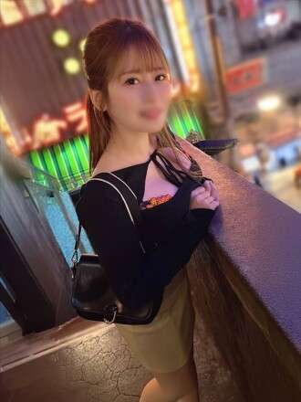 FC2-PPV-4789125 [슈퍼 핫, 최강의 유부녀] 부드럽고 유연한 피부를 가진 30대의 29세 아내, 포옹하는 기분이 대단하다.그녀는 보지에 즙이 묻은 슬릿을 벌리고 음란한 토크와 함께 날 것 같은 섹스에서 질싸를 당한다.”