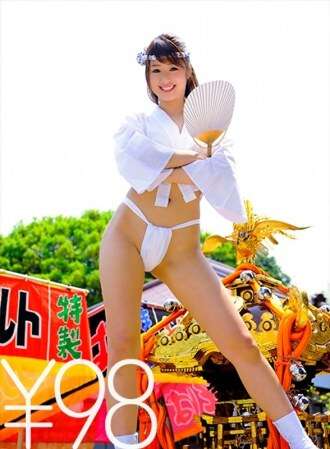 DV-1416 Mii Nana 的作品价格实惠！这是一个节日，是性爱！穿着幸福外套的裸体Mii Nana在入口处面对面结合。她以女牛仔的姿势向那些携带神轿的男人炫耀。当 mikoshi 消失时
