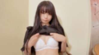 FC2-PPV-4761757 [10/7까지 990점] [첫 촬영] 19살의 뷰티 스페셜리스트.몸집이 작고 예민한 몸매를 가진 그녀는 카메라 앞에서는 수줍어하지만 기분 좋게 경련을 일으킨다.많은 양의 정액이 그녀의 육즙이 많은 음부 깊숙이 질 깊숙이 침투합니다.