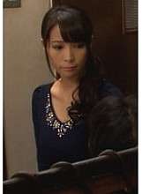 H_1724M907G00004 ภรรยาสวยนมโต ตกอยู่ในความสัมพันธ์ต้องห้ามกับพ่อสะใภา ขณะที่สามีของเธอเดินทางไปทำธุรกิจเรื่องราวที่เร้าอารมณ์ของภรรยาที่รักที่จับมือด้วยความน่ารื่นรมย์ด้วยการแสดงออกที่โหดร้ายบนใบหน้าของเธอขณะที่เธอเป็นฟู